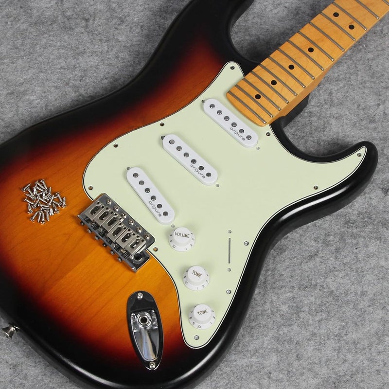 FLEOR 11 Holes ST Style Pickguard SSS Guitar Pickguard Pick Guard Scratchplate with Screws Set,3Ply Mint Green - Image 5